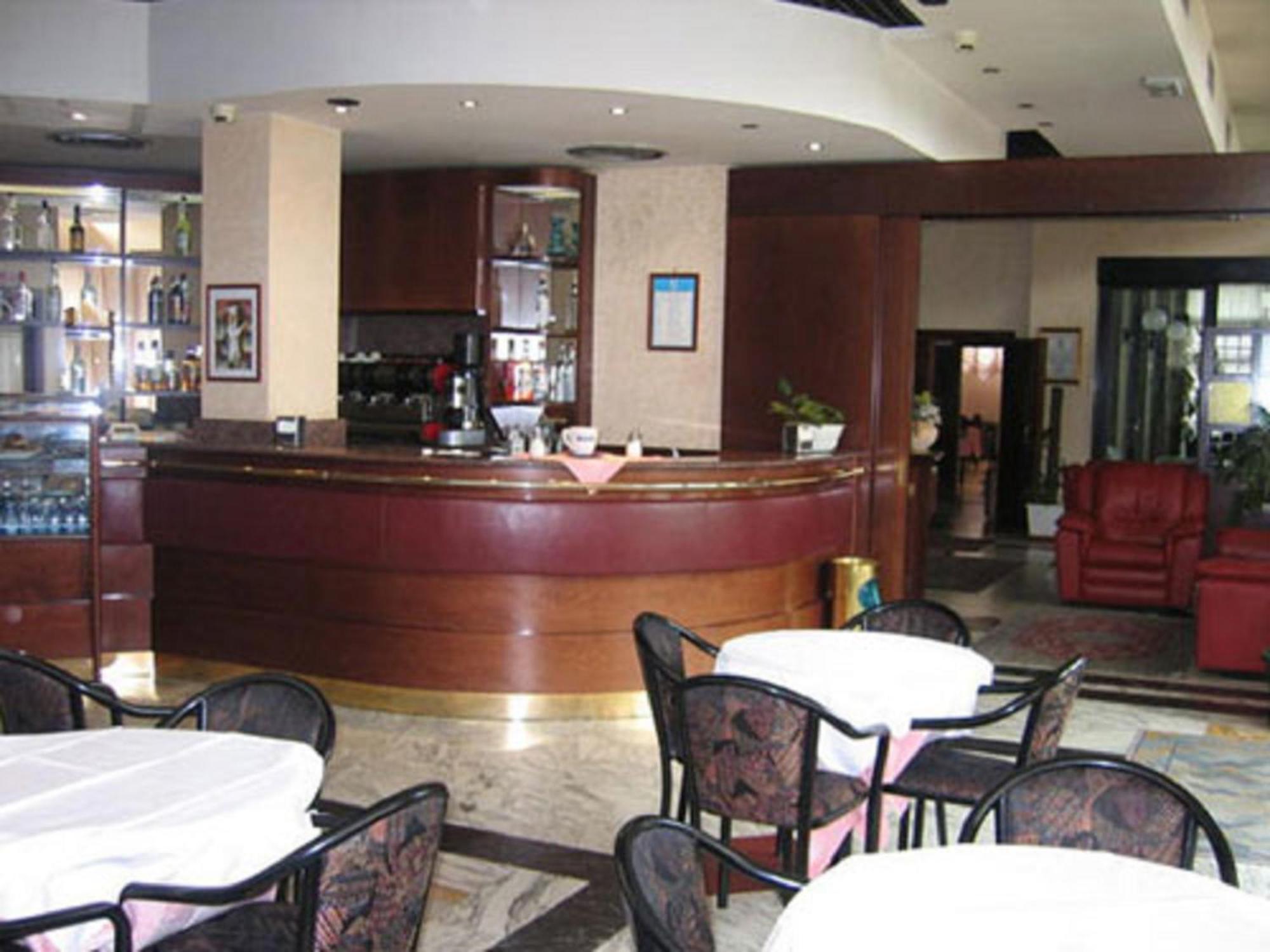 Hotel Excelsior Monticchio  Buitenkant foto