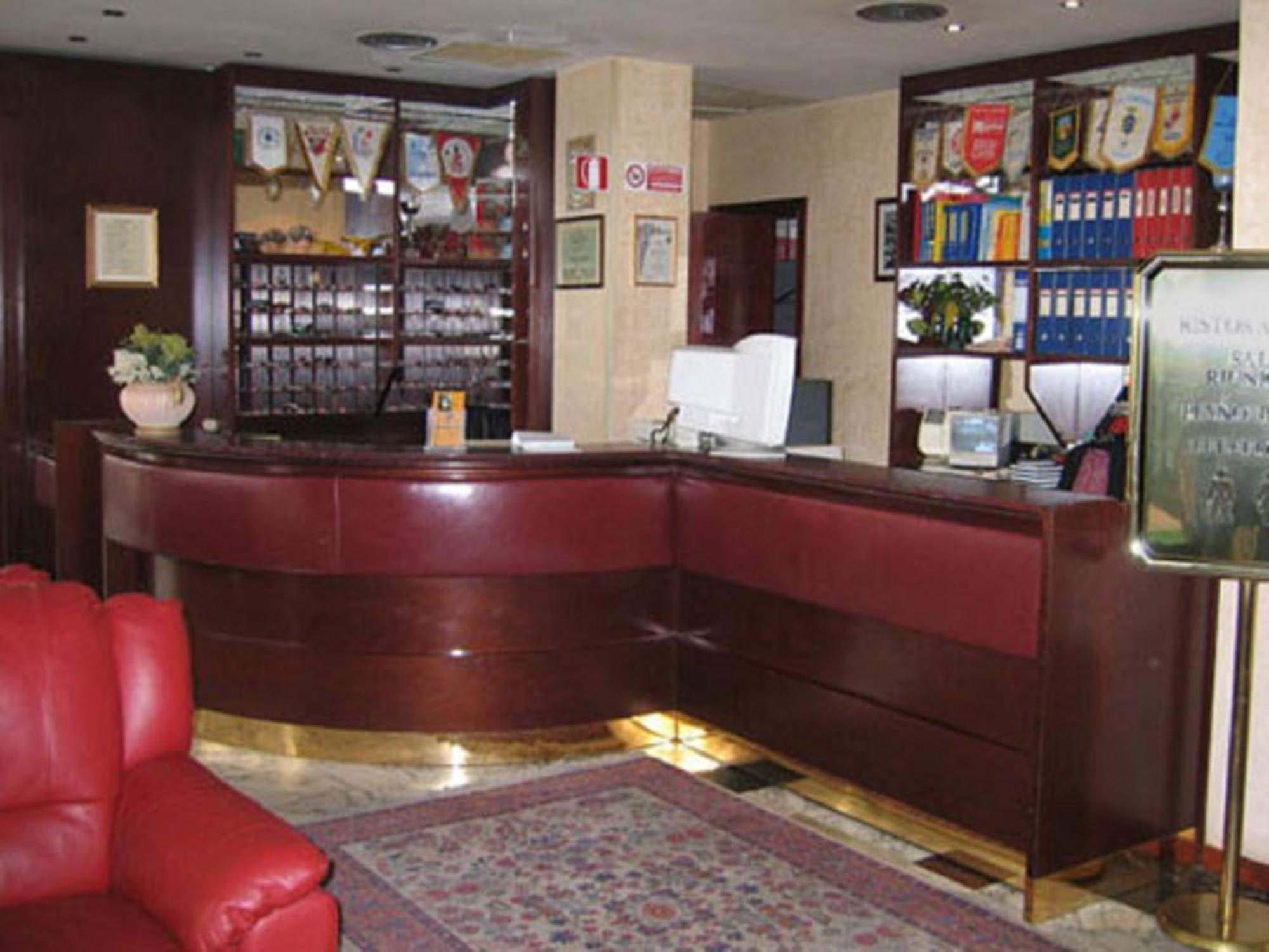 Hotel Excelsior Monticchio  Buitenkant foto