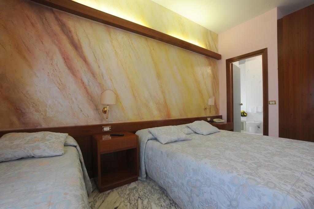 Hotel Excelsior Monticchio  Buitenkant foto